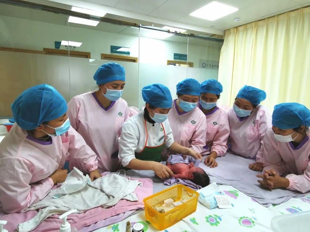 巴彦卓尔妇婴监护型护送